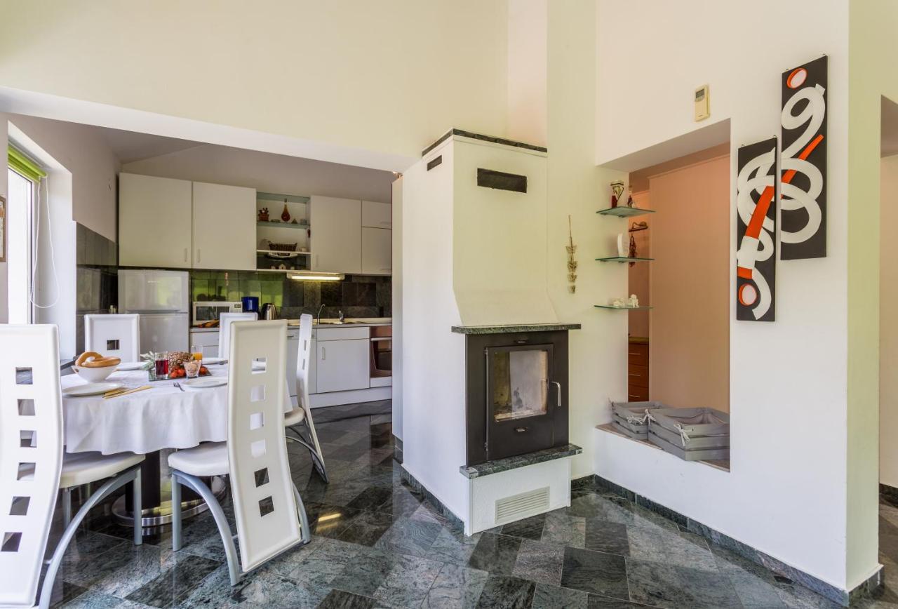 Molnar Resort Villa Mimoza&Apartment Nea Brzac Esterno foto