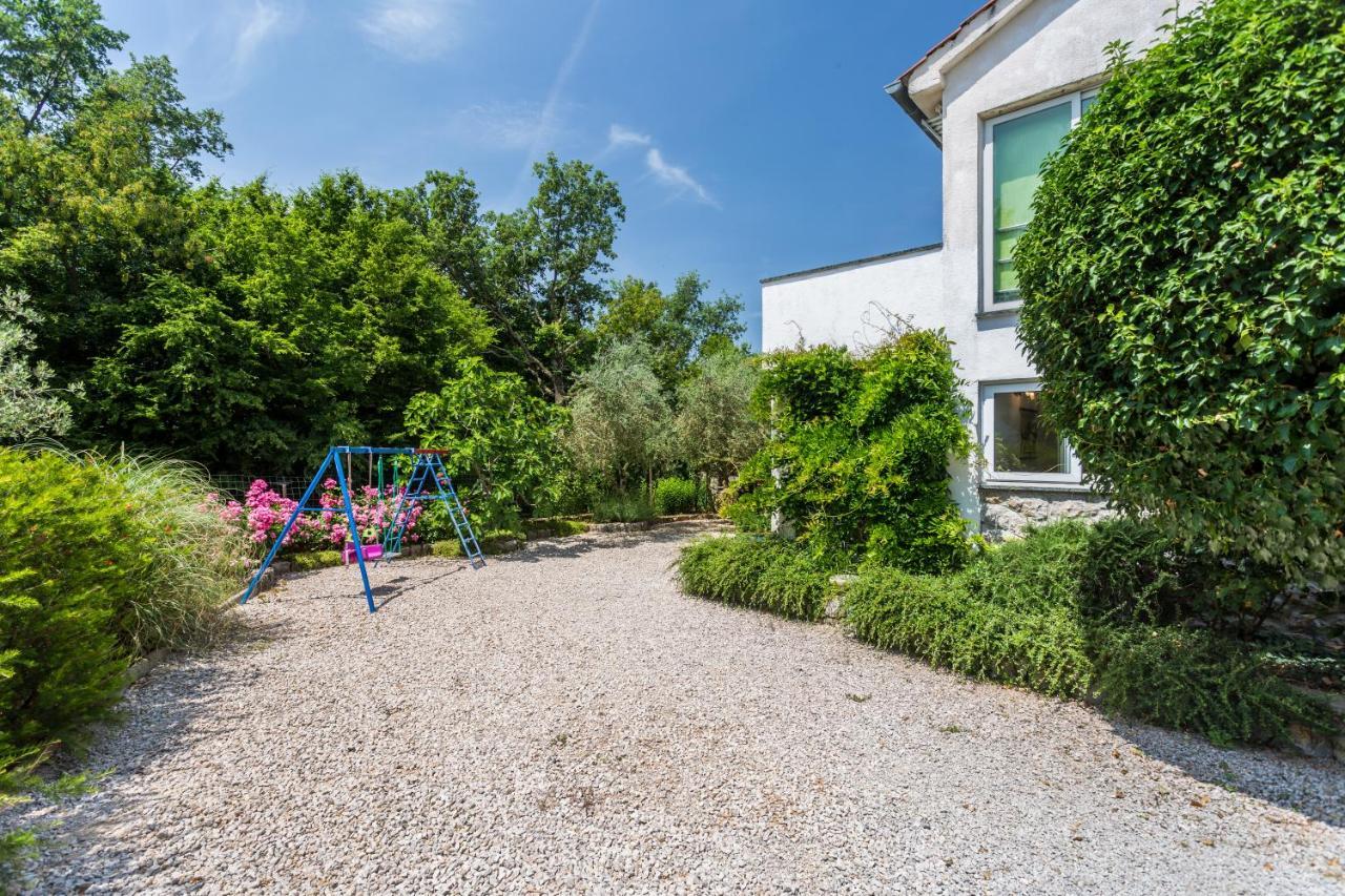 Molnar Resort Villa Mimoza&Apartment Nea Brzac Esterno foto